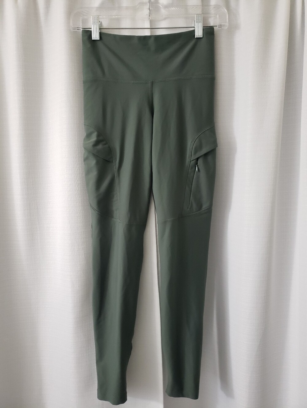 Small Old Navy Active Powersoft Sage Green High Rise Full Length Leggings Go Dry